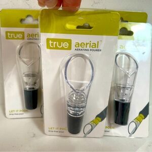 New True aerial pourer,NWT wine aerating pourer, fresher Winer pourer! Drip free